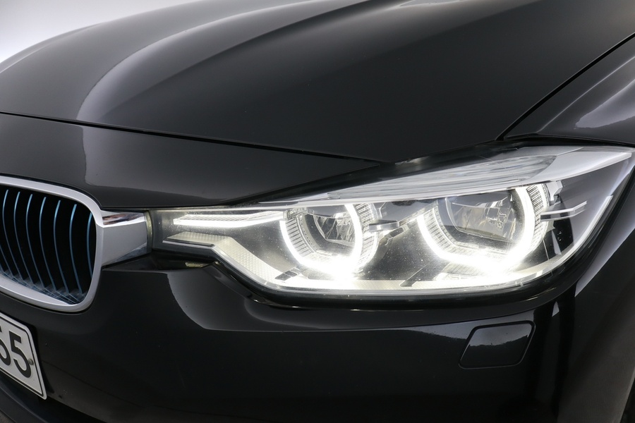 BMW 330 vaihtoauto