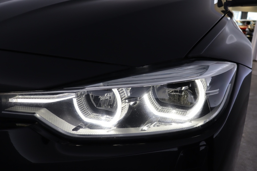BMW 330 vaihtoauto