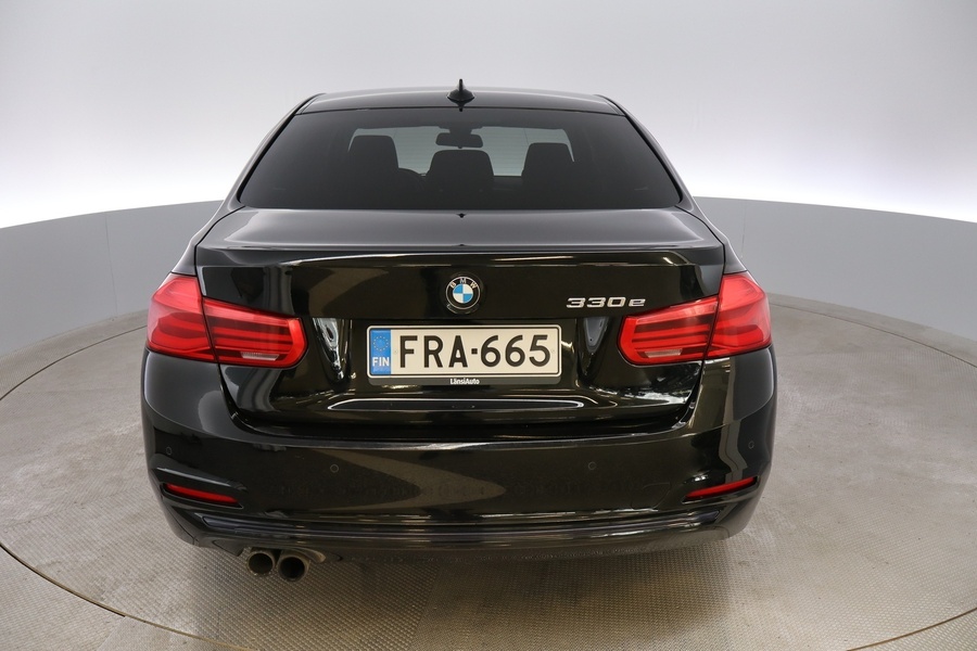 BMW 330 vaihtoauto