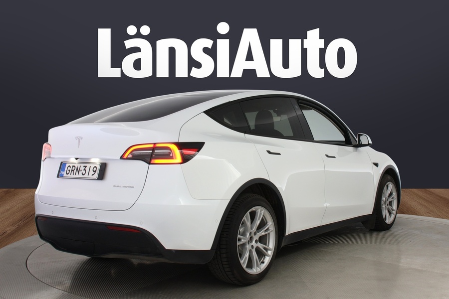 Tesla Model Y vaihtoauto
