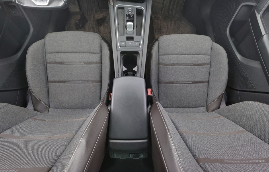 SEAT Leon Sportstourer vaihtoauto