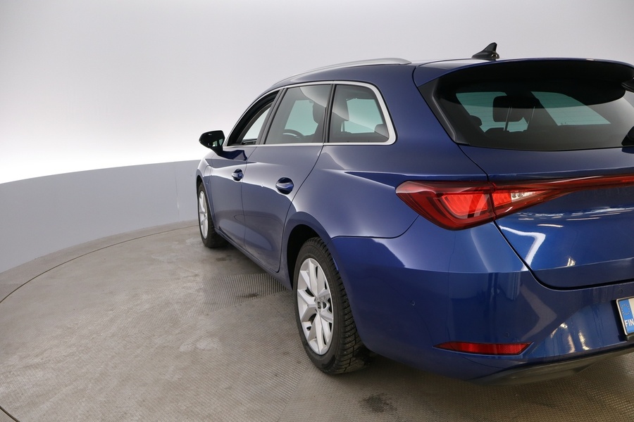 SEAT Leon Sportstourer vaihtoauto