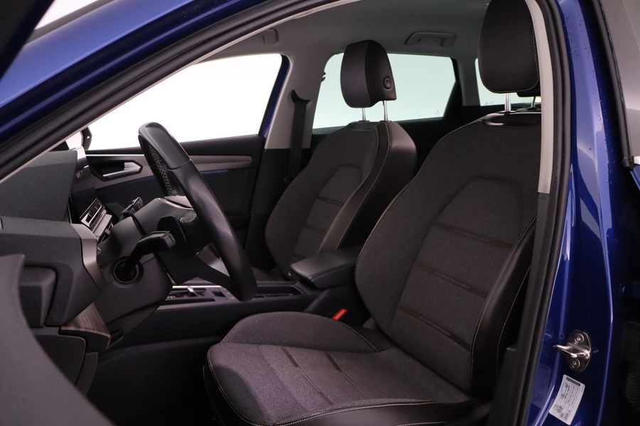 SEAT Leon Sportstourer vaihtoauto