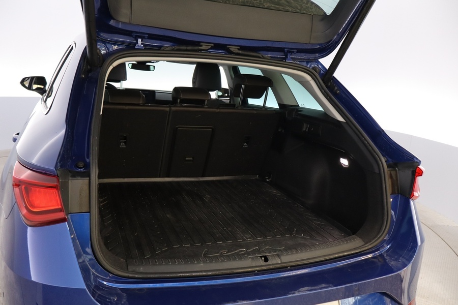 SEAT Leon Sportstourer vaihtoauto