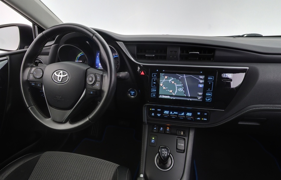 Toyota Auris vaihtoauto