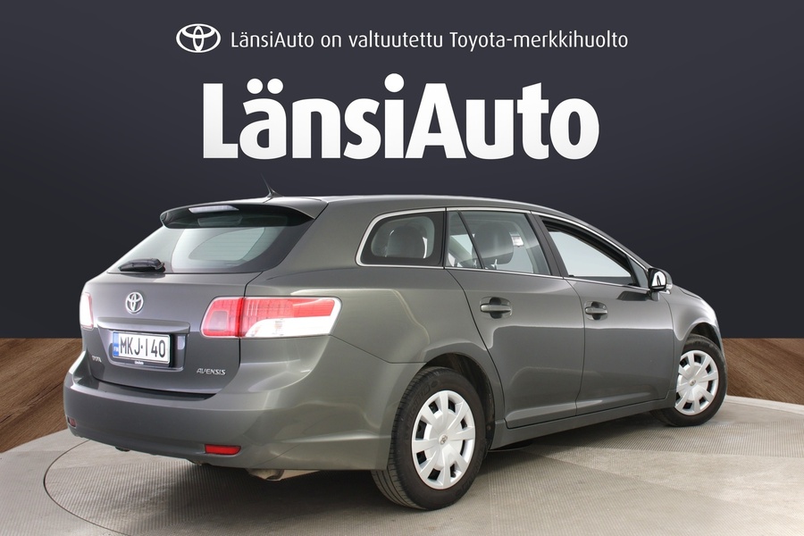 Toyota Avensis vaihtoauto