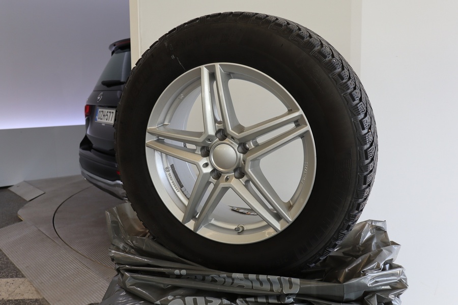 Mercedes-Benz GLB vaihtoauto