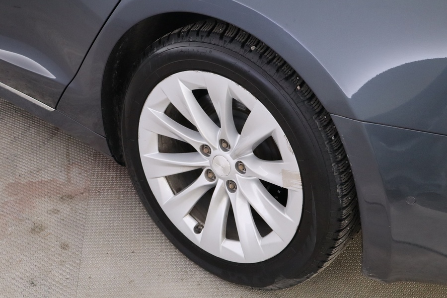 Tesla Model S vaihtoauto