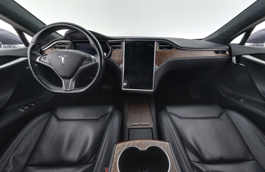 Tesla Model S vaihtoauto