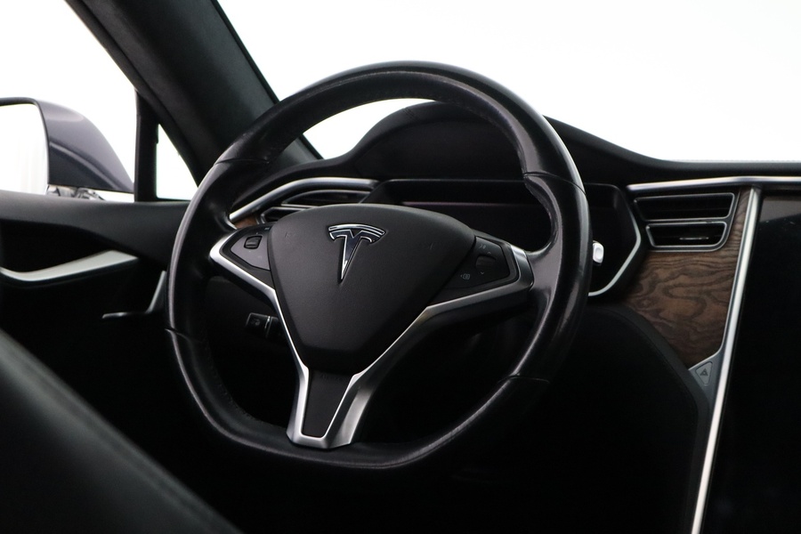 Tesla Model S vaihtoauto