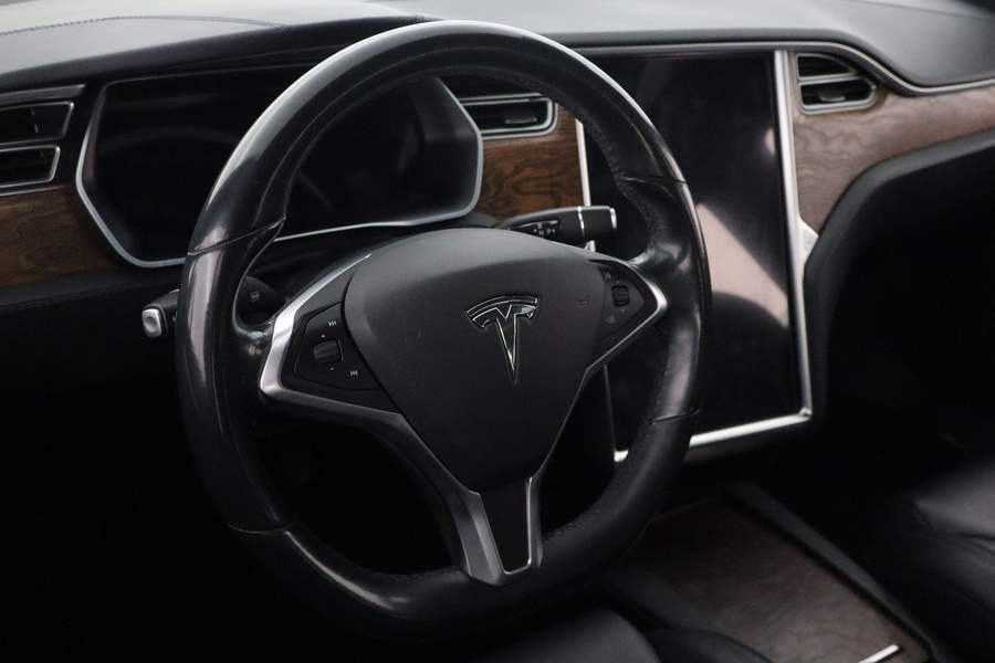 Tesla Model S vaihtoauto