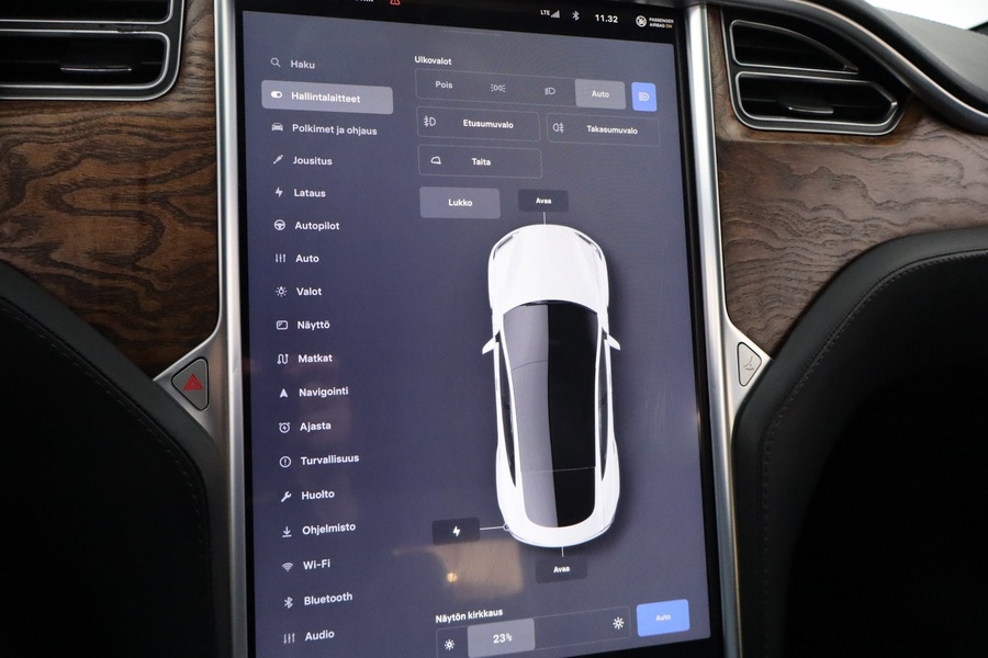 Tesla Model S vaihtoauto