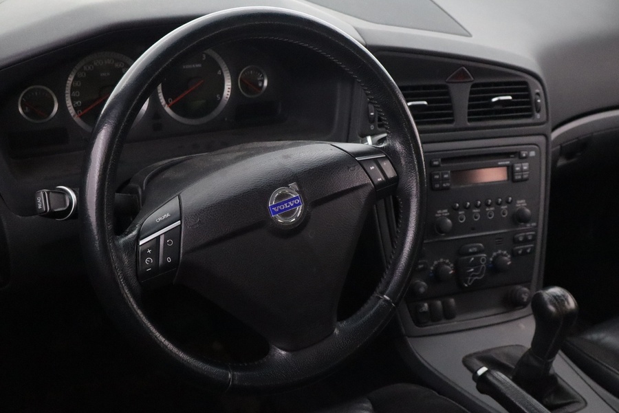 Volvo V70 vaihtoauto