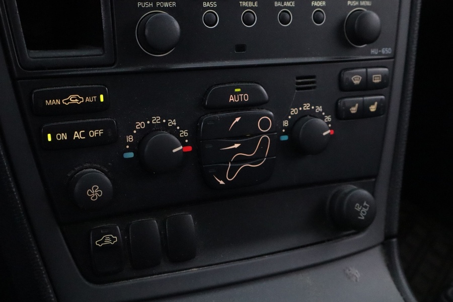 Volvo V70 vaihtoauto