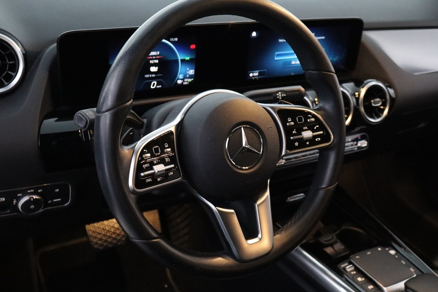 Mercedes-Benz GLA vaihtoauto