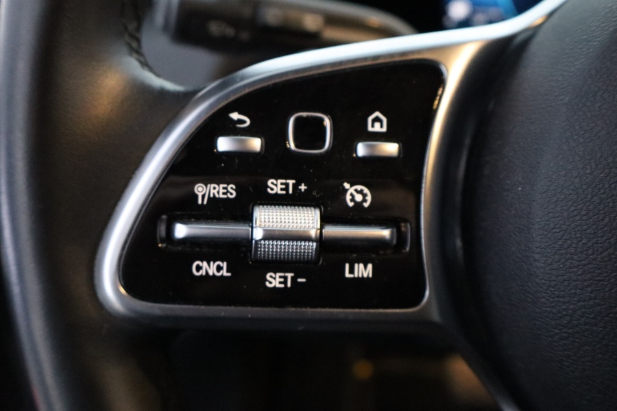 Mercedes-Benz GLA vaihtoauto