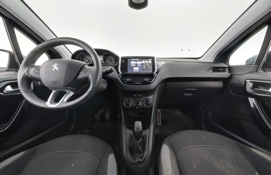 Peugeot 208 vaihtoauto