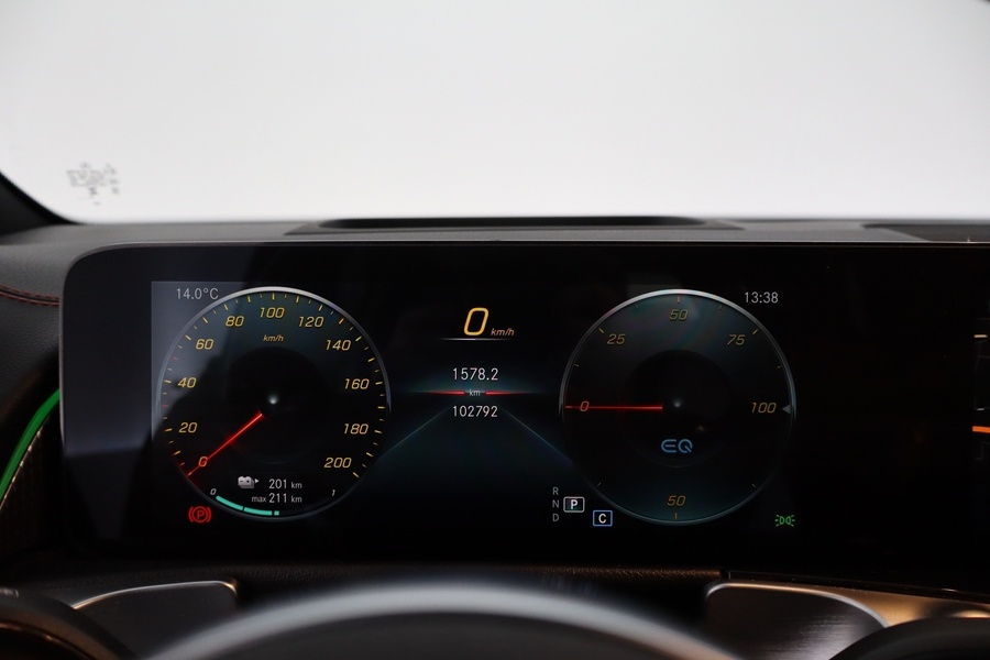 Mercedes-Benz EQB vaihtoauto