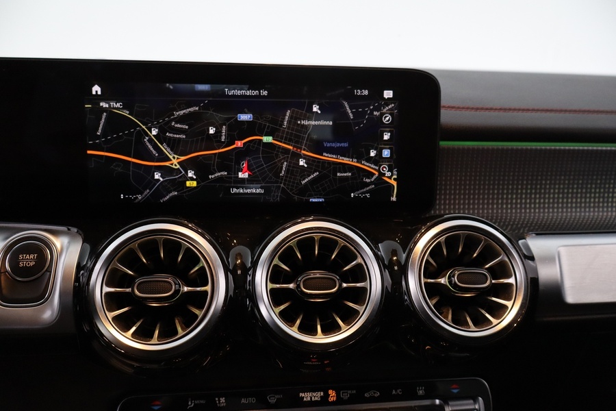 Mercedes-Benz EQB vaihtoauto