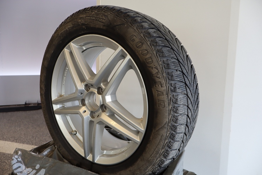 Mercedes-Benz EQB vaihtoauto