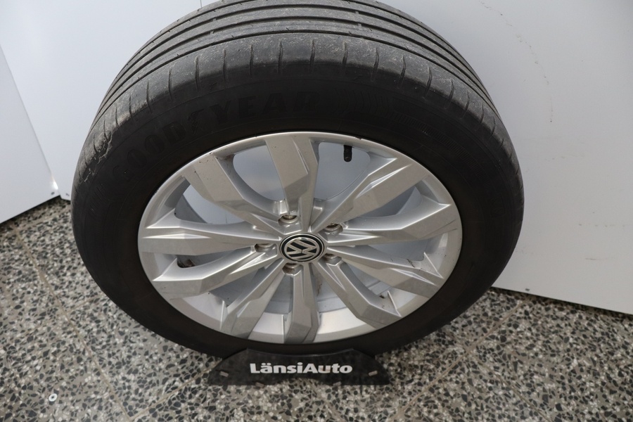 Volkswagen T-Roc vaihtoauto