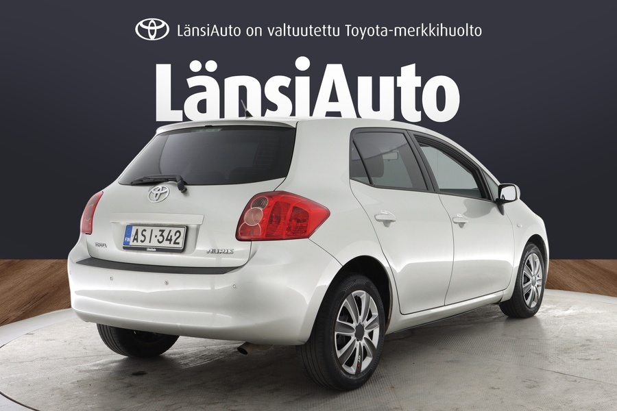 Toyota Auris vaihtoauto