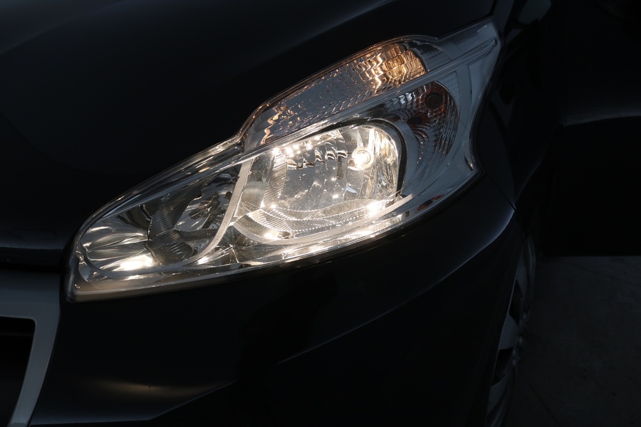 Peugeot 208 vaihtoauto