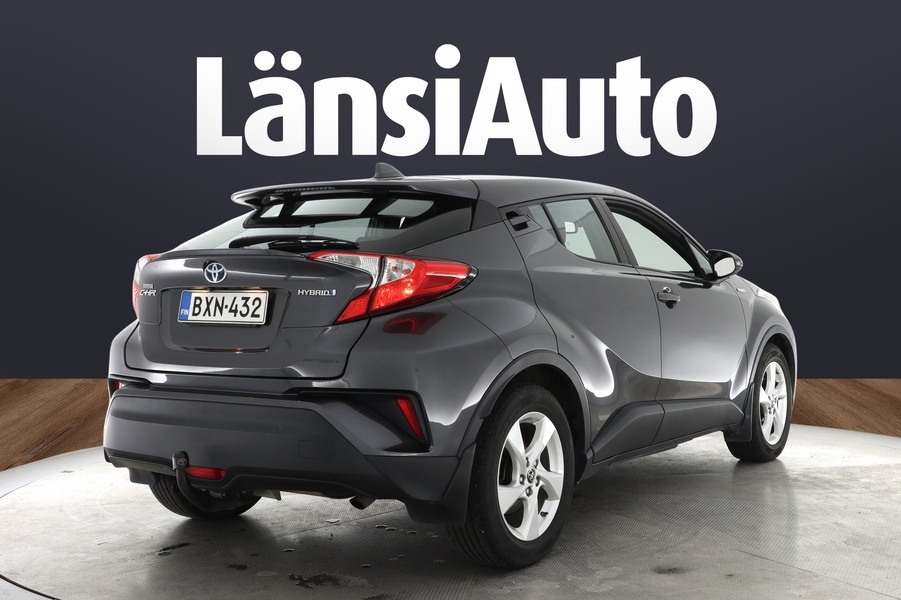 Toyota C-HR vaihtoauto