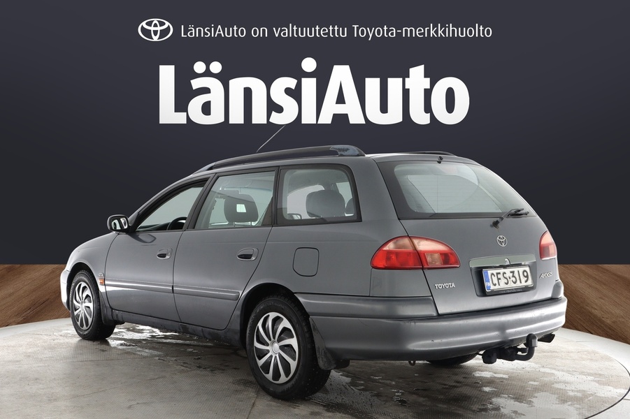 Toyota Avensis vaihtoauto