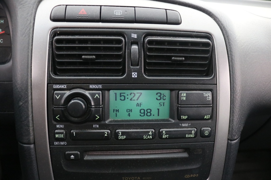 Toyota Avensis vaihtoauto