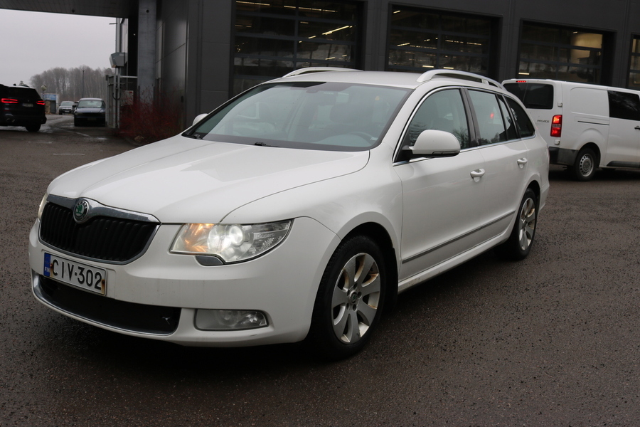 Skoda Superb vaihtoauto