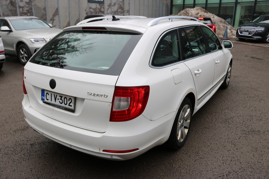 Skoda Superb vaihtoauto