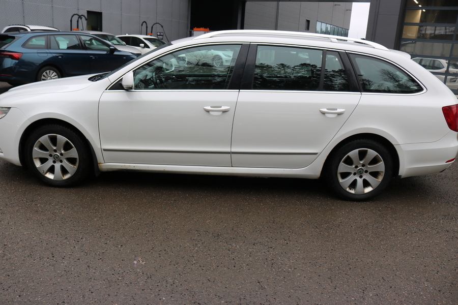 Skoda Superb vaihtoauto