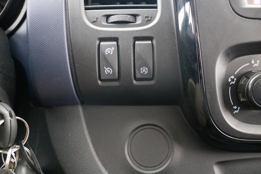 Opel Vivaro vaihtoauto