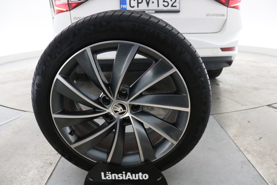 Skoda Superb vaihtoauto