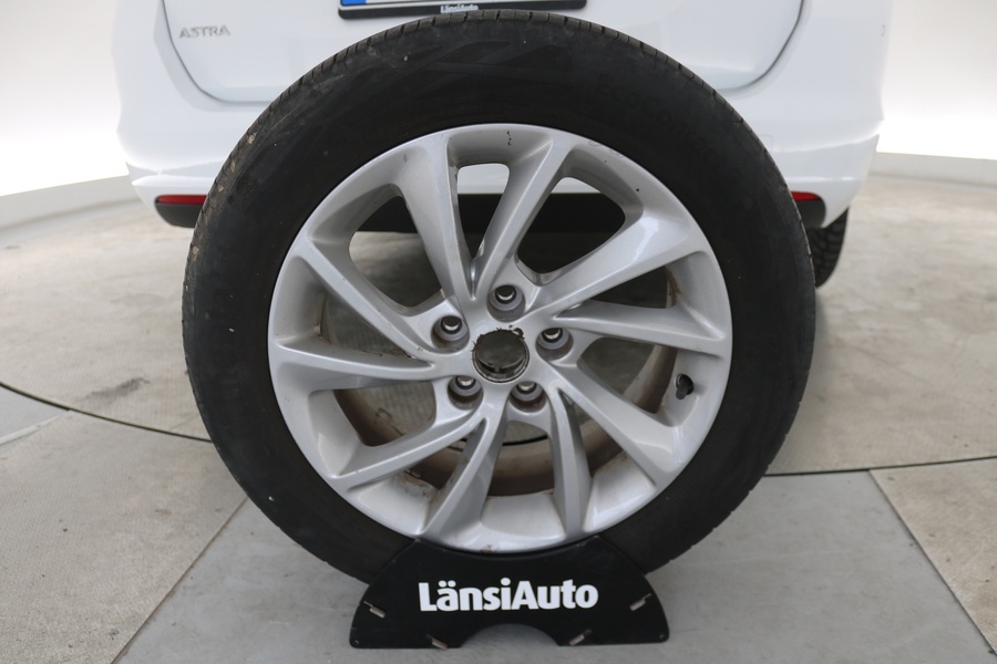 Opel Astra vaihtoauto