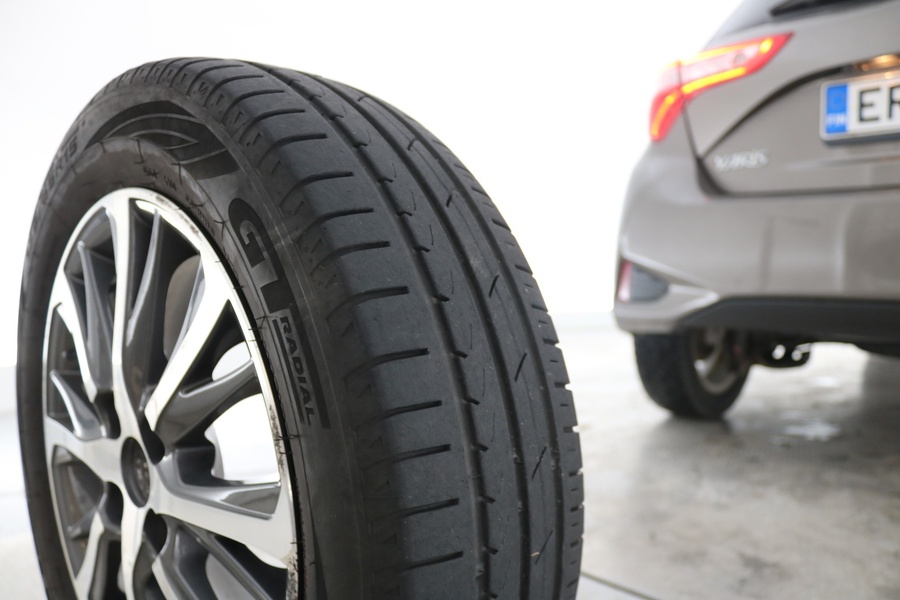 Toyota Yaris vaihtoauto