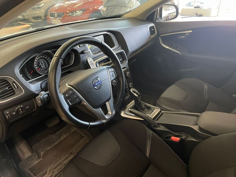 Volvo V40 vaihtoauto