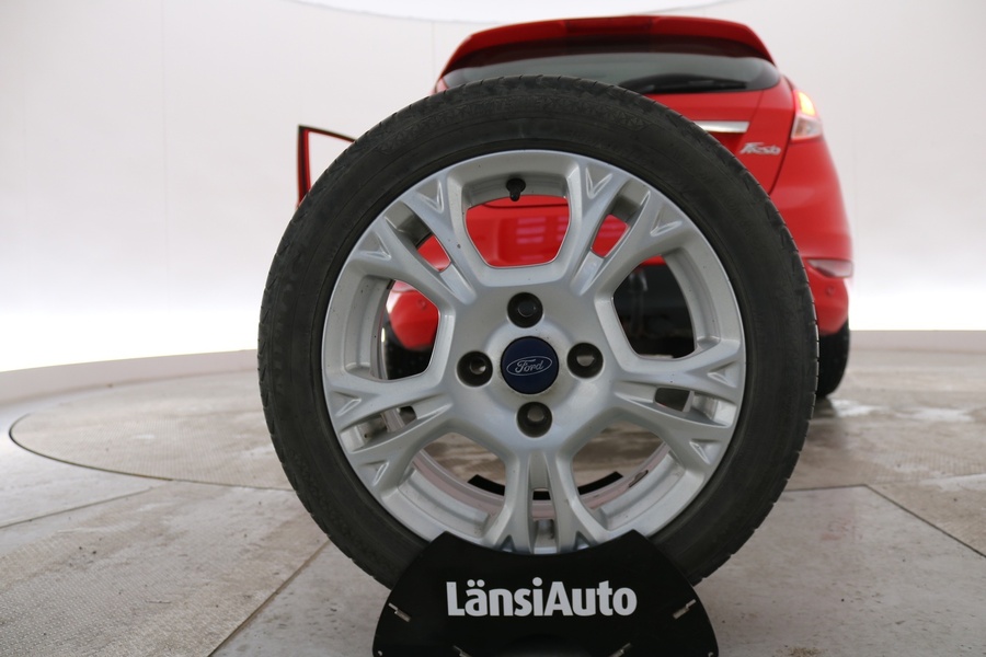 Ford Fiesta vaihtoauto