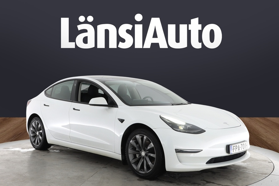 Tesla Model 3 vaihtoauto