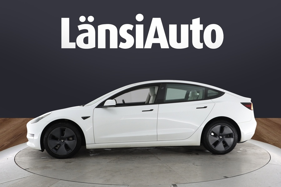 Tesla Model 3 vaihtoauto