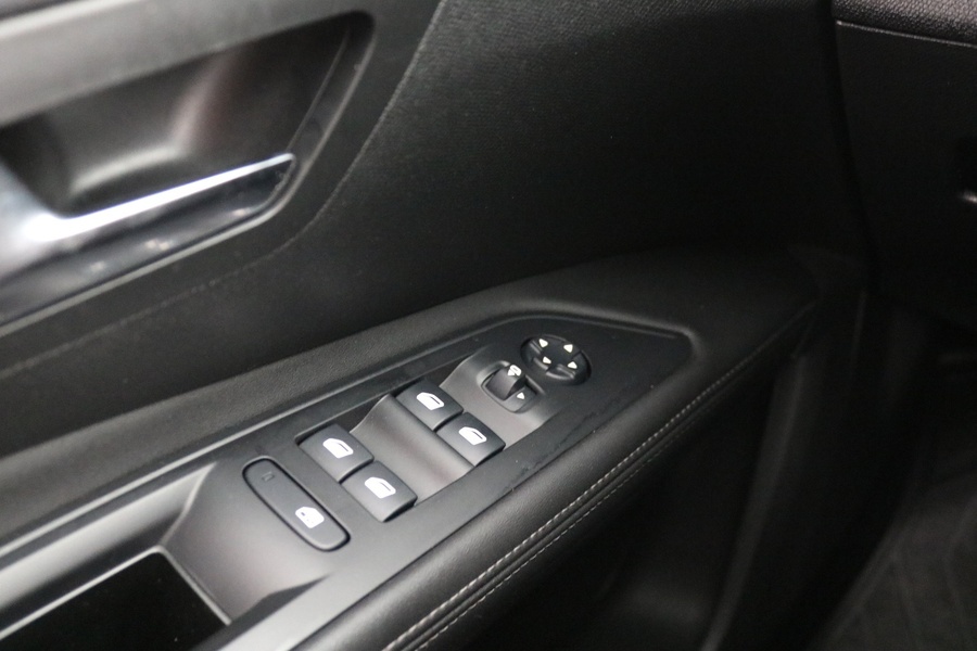 Peugeot 5008 vaihtoauto