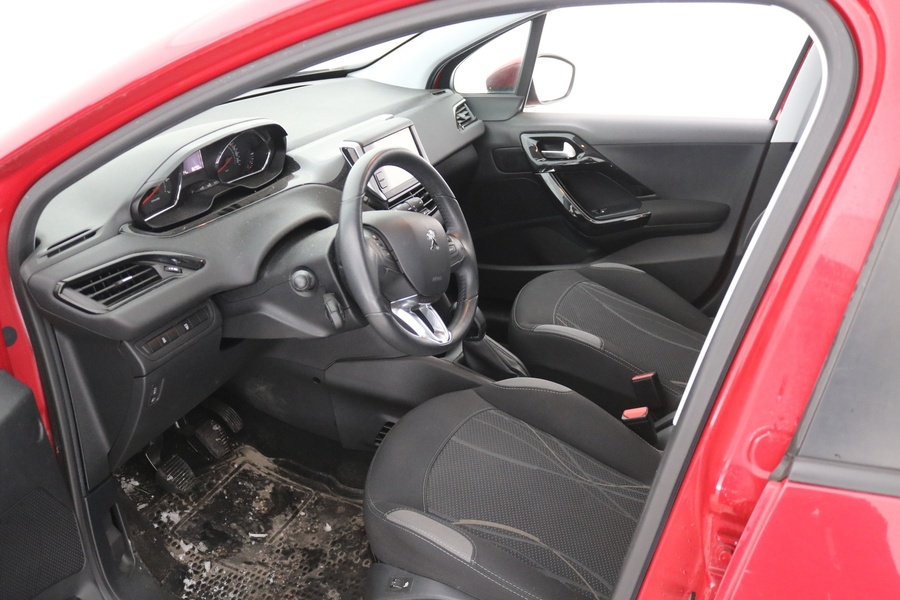 Peugeot 208 vaihtoauto