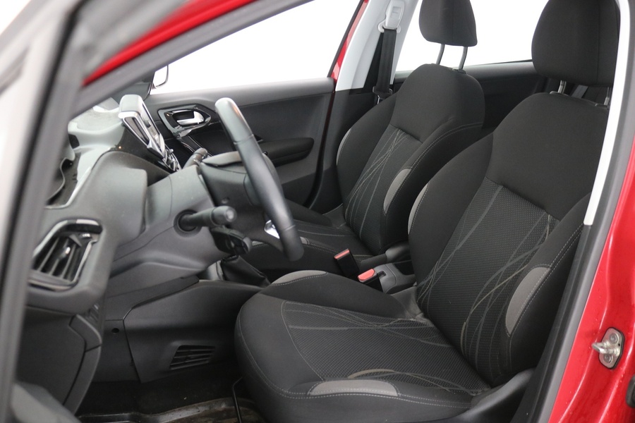 Peugeot 208 vaihtoauto