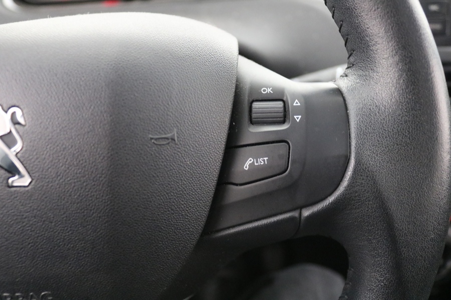 Peugeot 208 vaihtoauto