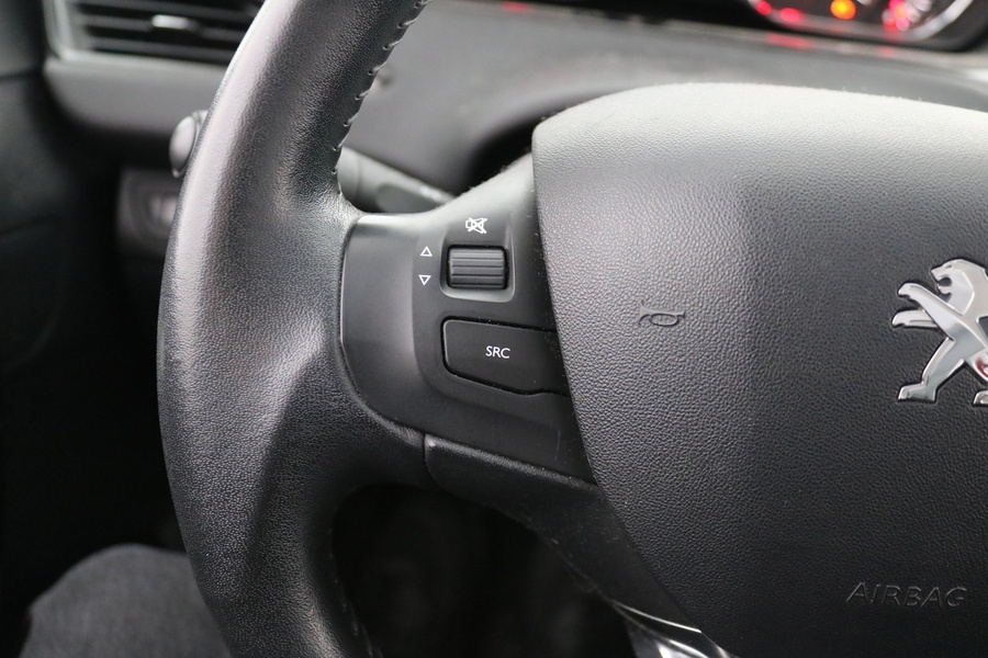 Peugeot 208 vaihtoauto