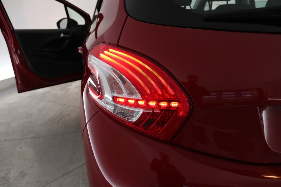 Peugeot 208 vaihtoauto