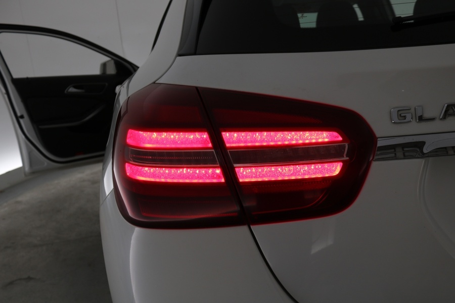 Mercedes-Benz GLA vaihtoauto