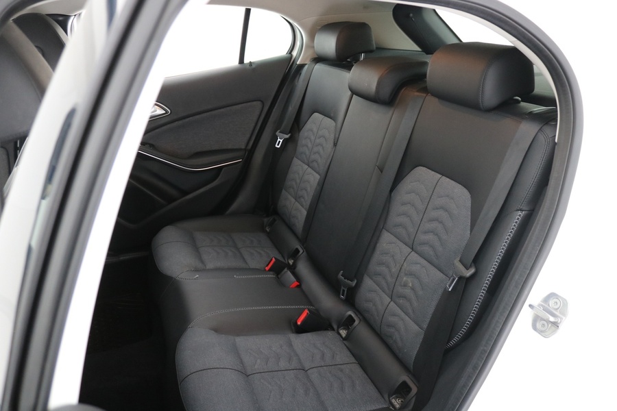 Mercedes-Benz GLA vaihtoauto