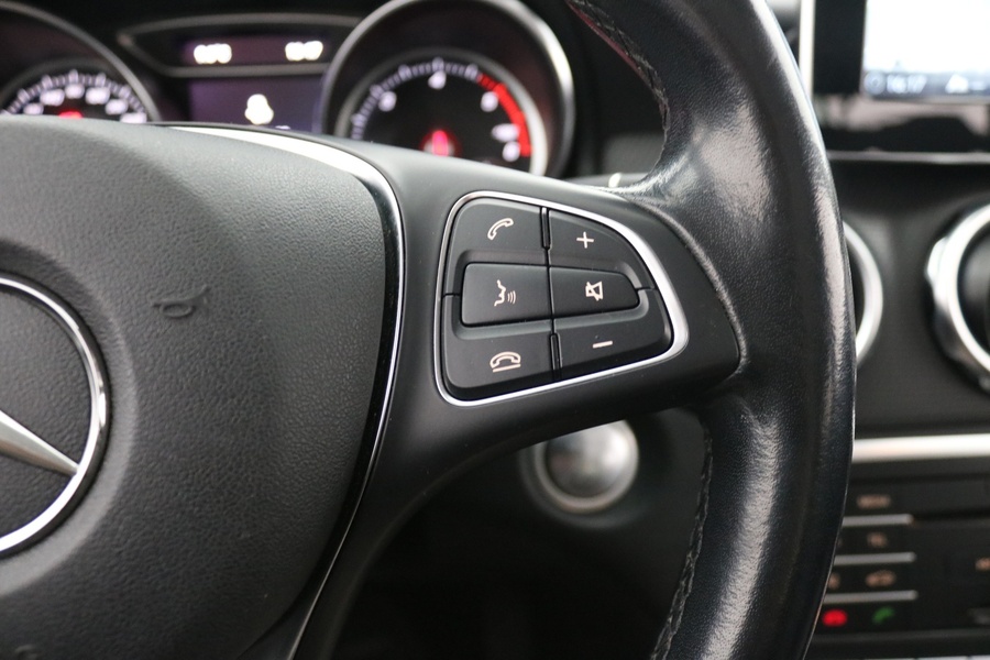 Mercedes-Benz GLA vaihtoauto